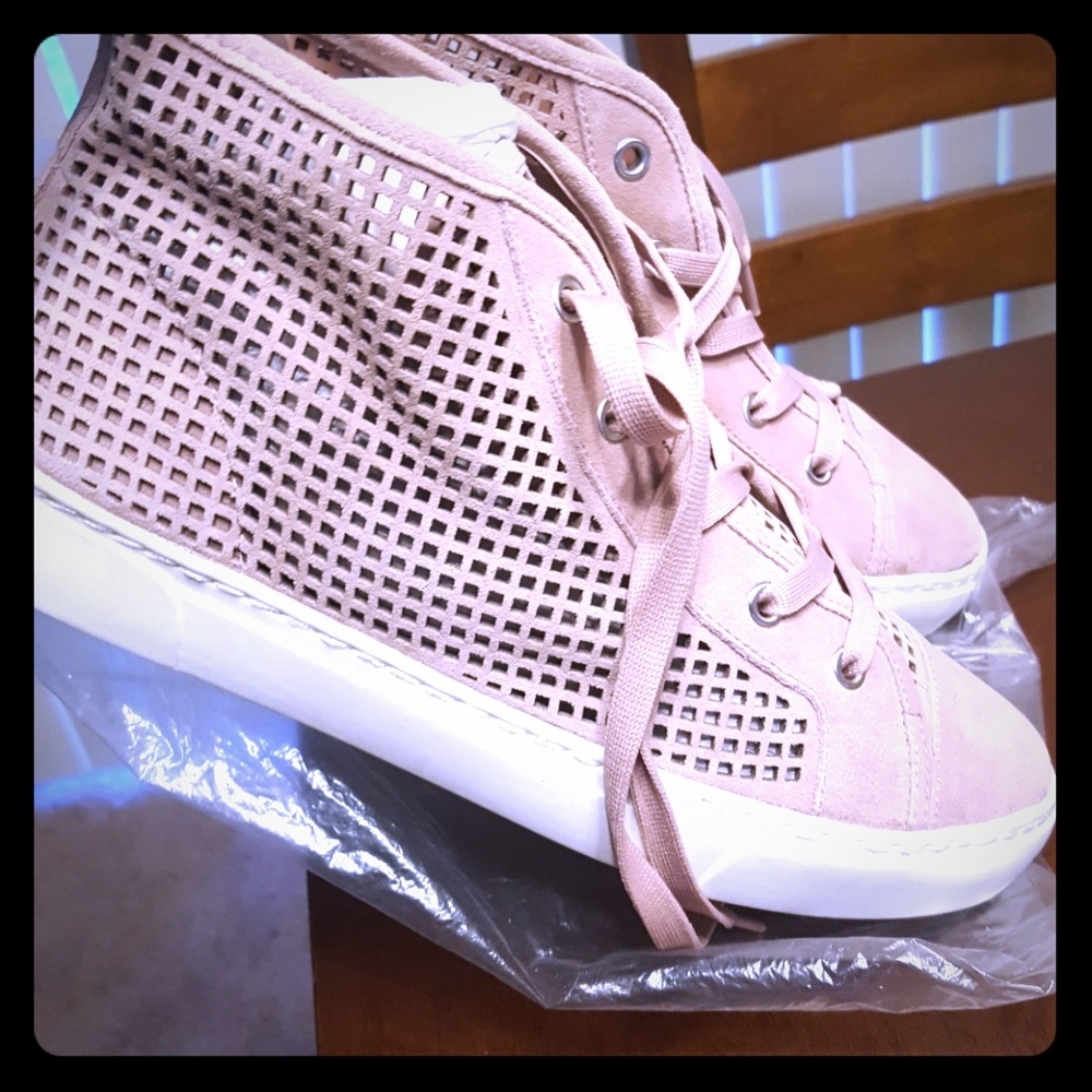 NEW 1State mauve ankle top shoes size 9